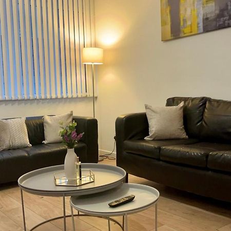 Alexander Apartments Powdene House Нюкасъл ъпон Тайн Екстериор снимка