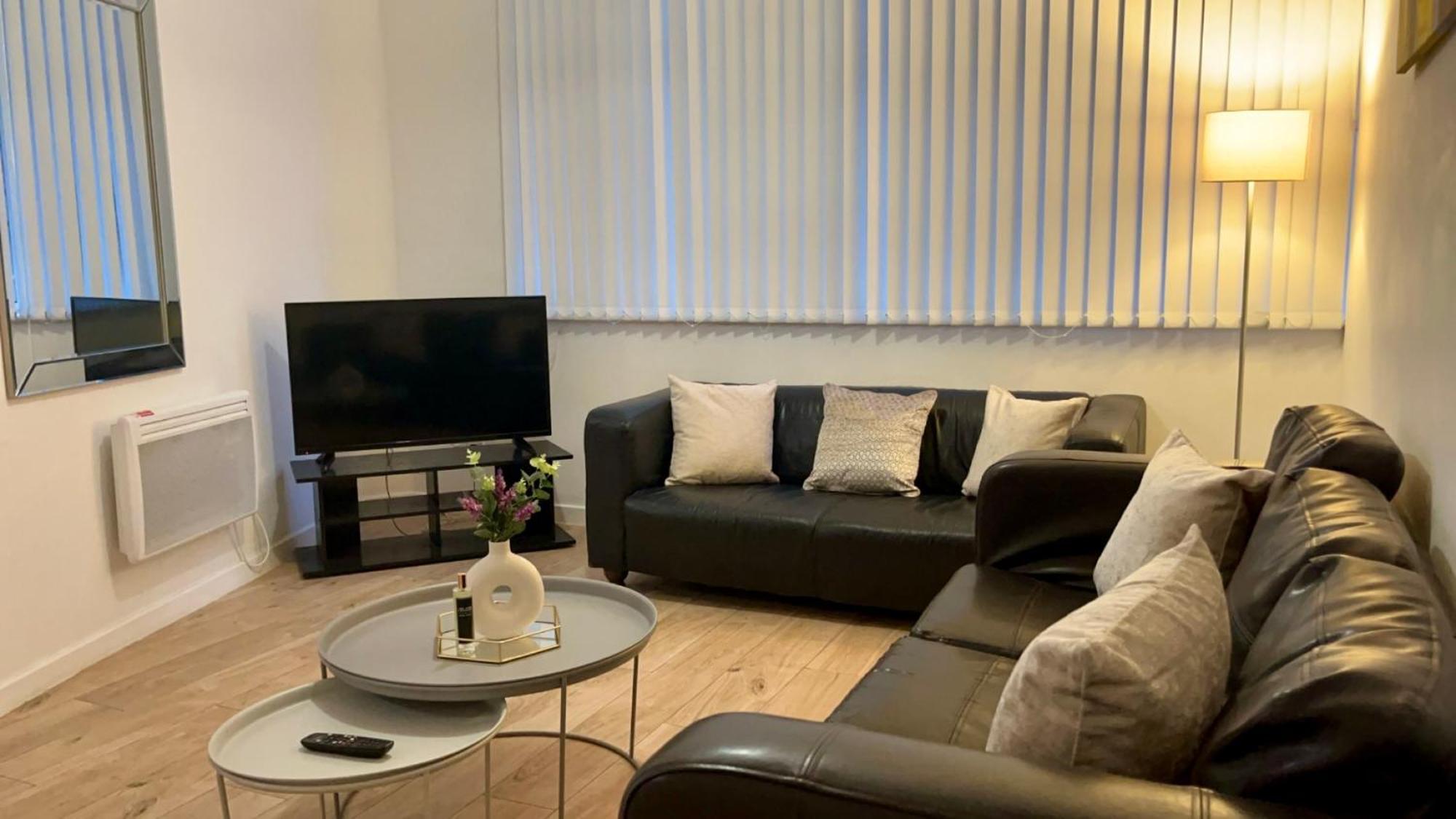 Alexander Apartments Powdene House Нюкасъл ъпон Тайн Екстериор снимка